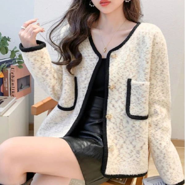 A126 圆领长袖小香风外套