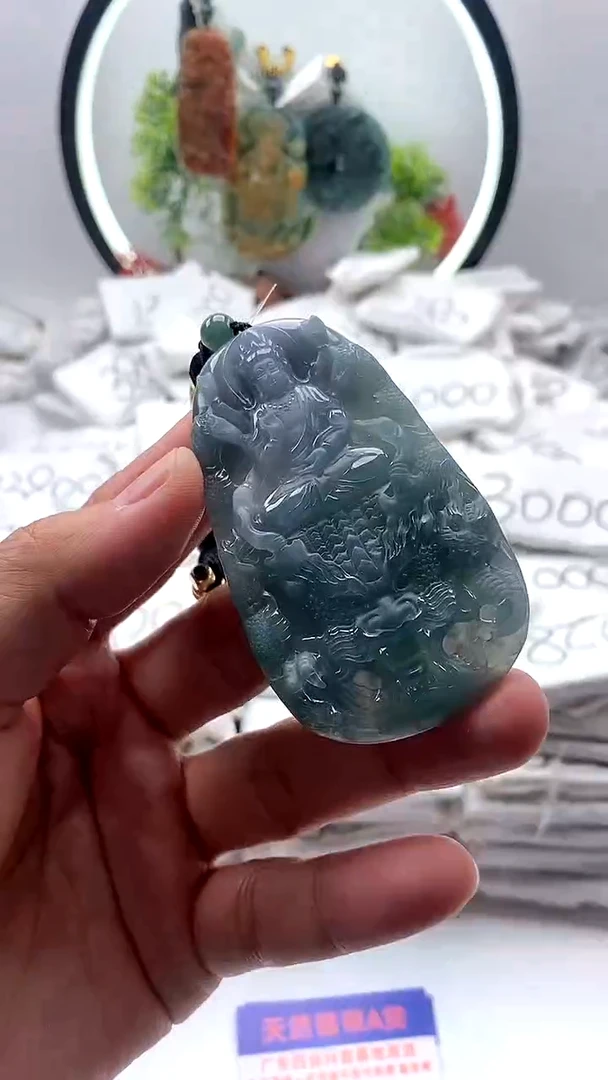 【闪购商品】翡翠颈饰未镶嵌千手观音