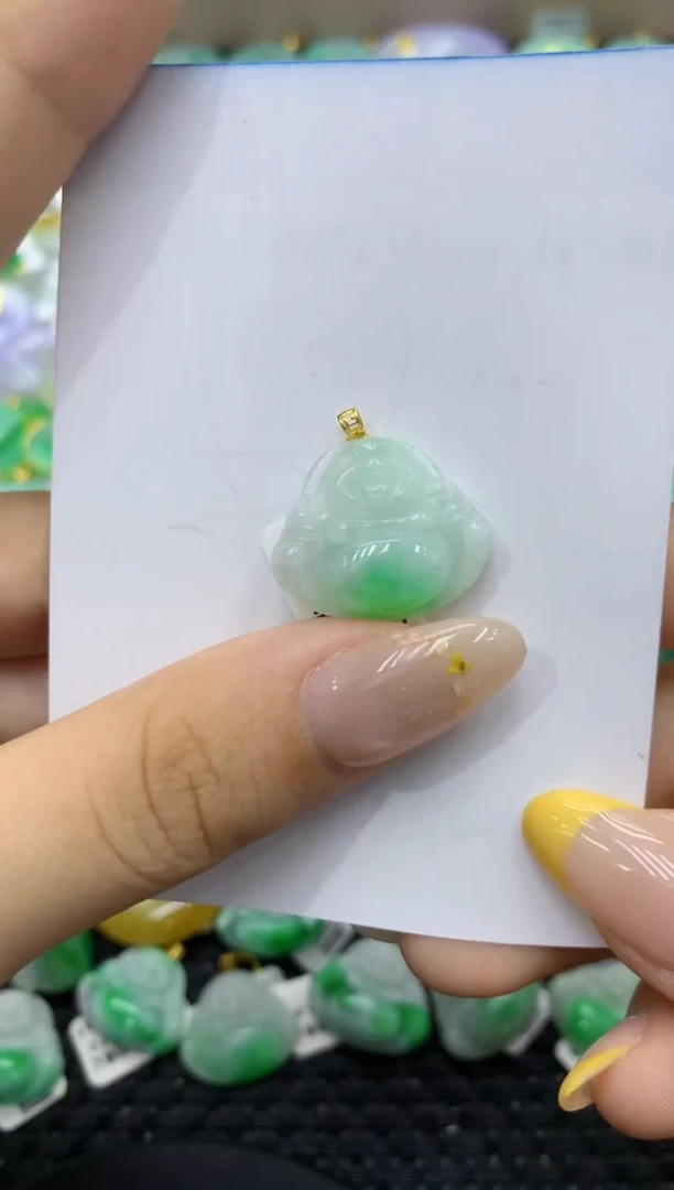 颈饰18K金镶嵌翡翠天然缅甸翡翠A货