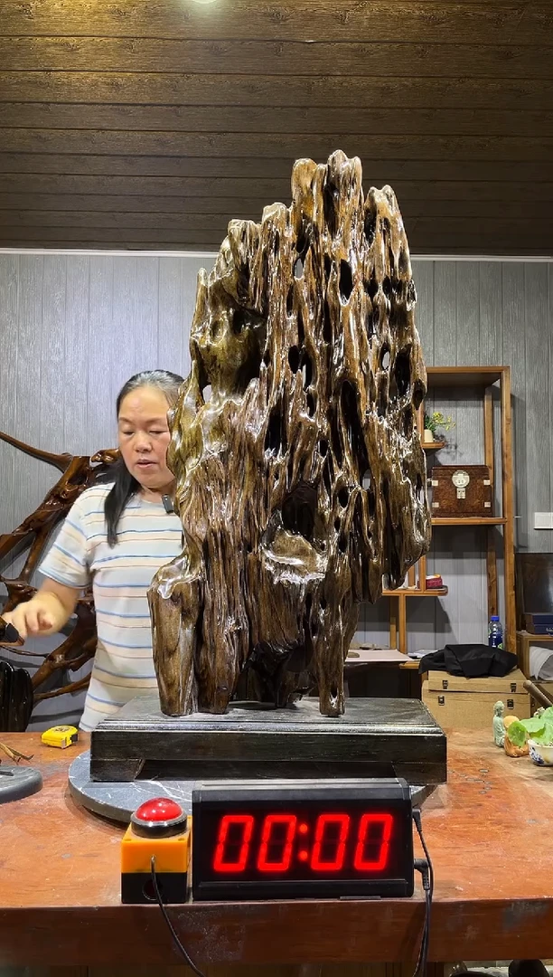 金丝楠阿*阴沉木摆件