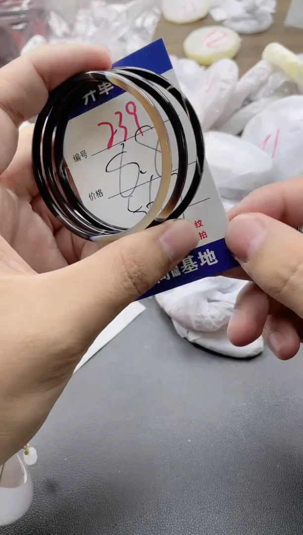 【闪购商品】玛瑙/玉髓手镯未镶嵌240