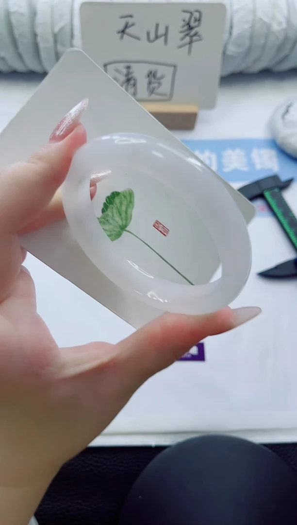 未镶嵌手镯石英质玉多样性发货C75