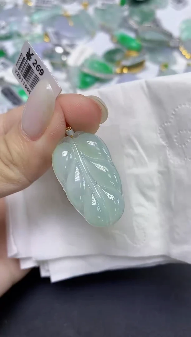 颈饰18K金镶嵌翡翠天然缅甸翡翠A货百元以上9元证书费自理
