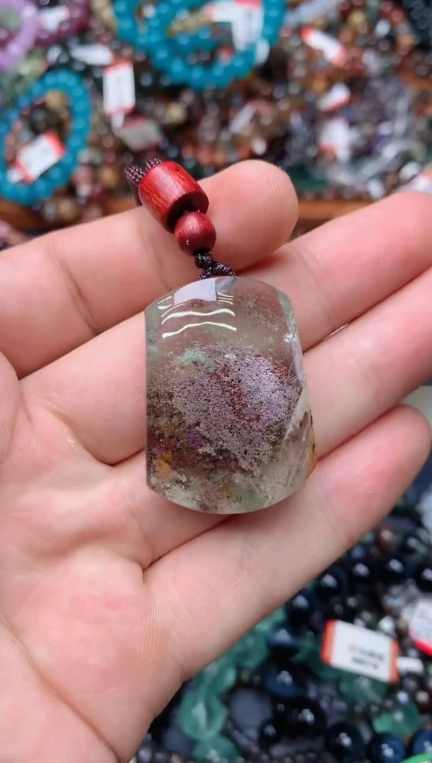 吊坠(赠链)未镶嵌水晶47