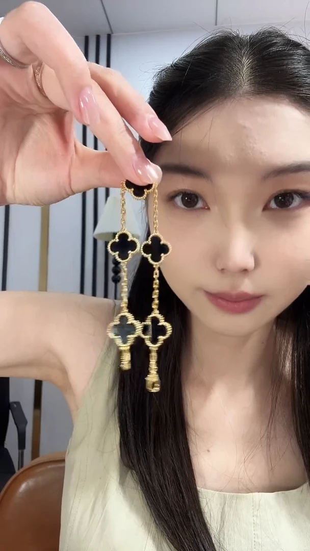 18K金镶嵌手链玛瑙/玉髓黑色k黄五花手链GHJ