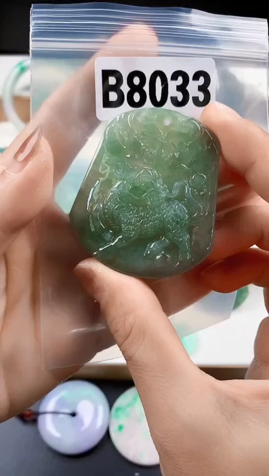 颈饰未镶嵌翡翠天然翡翠吊坠挂件