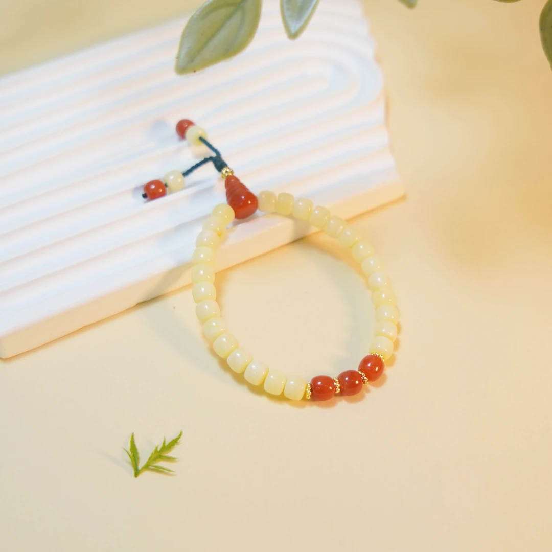 【厚爱公主专享】琥珀白蜡手串 A02258多样性发一