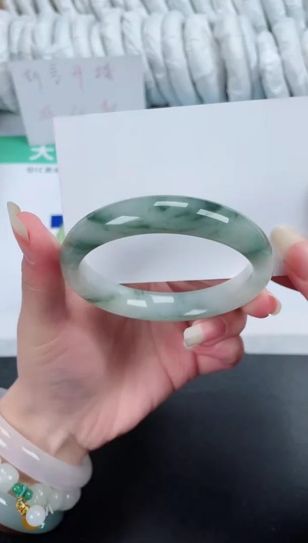 【闪购商品】石英质玉手镯未镶嵌192-58.8