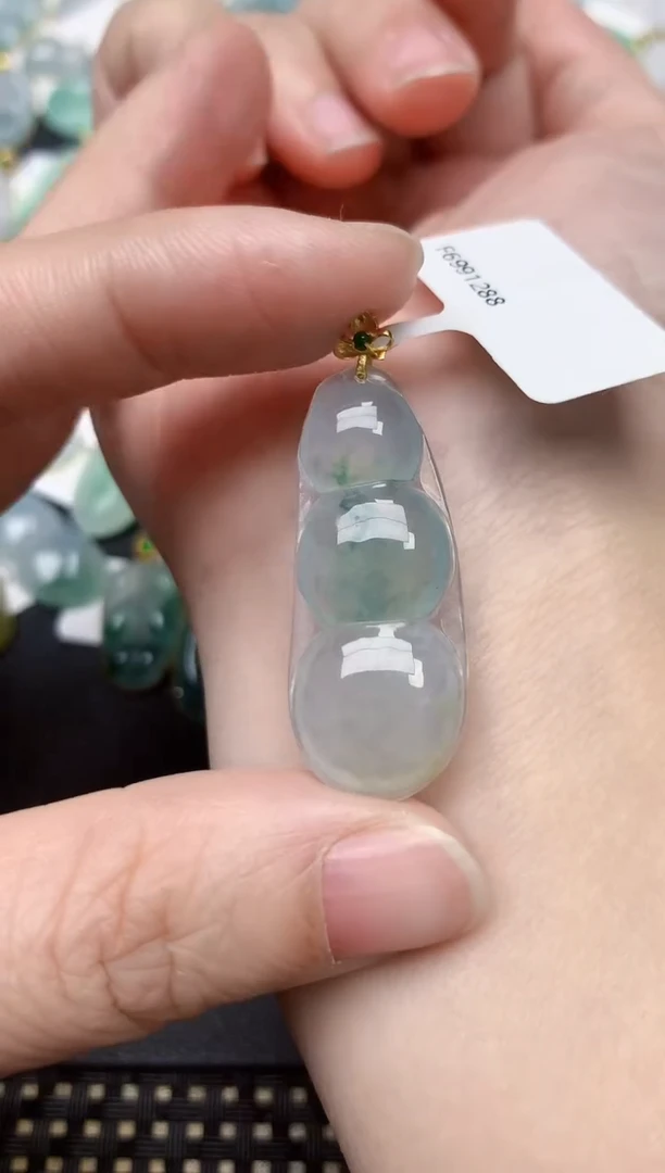 颈饰18K金镶嵌翡翠天然缅甸A货翡翠