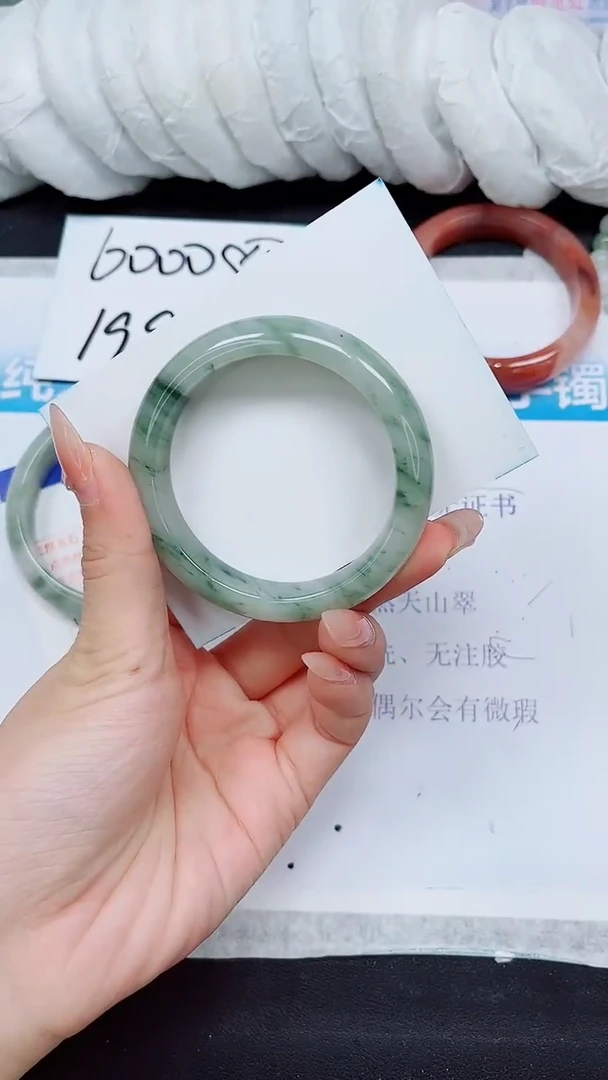 【闪购商品】石英质玉手镯未镶嵌A42-52/53