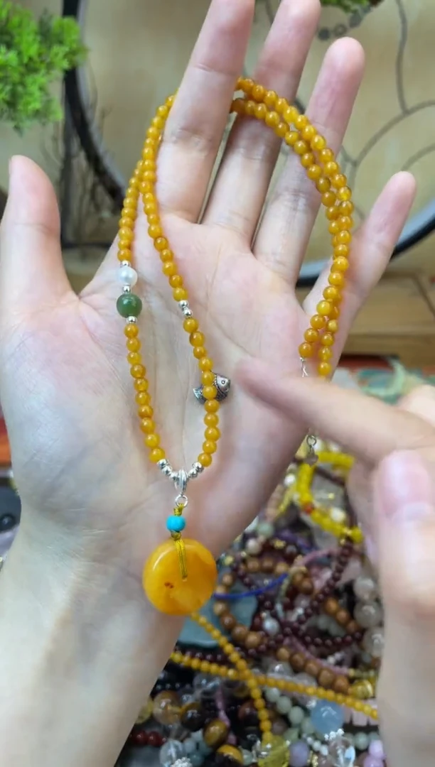 【闪购商品】蜜蜡颈饰银S925镶嵌216手串