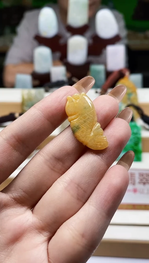 颈饰未镶嵌翡翠1