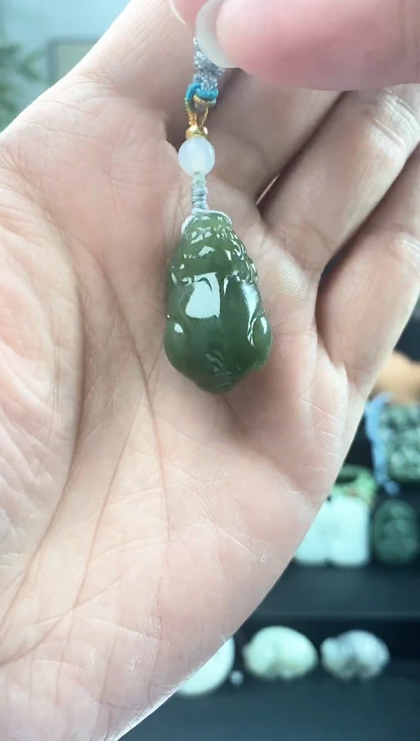 和田玉未镶嵌颈饰1