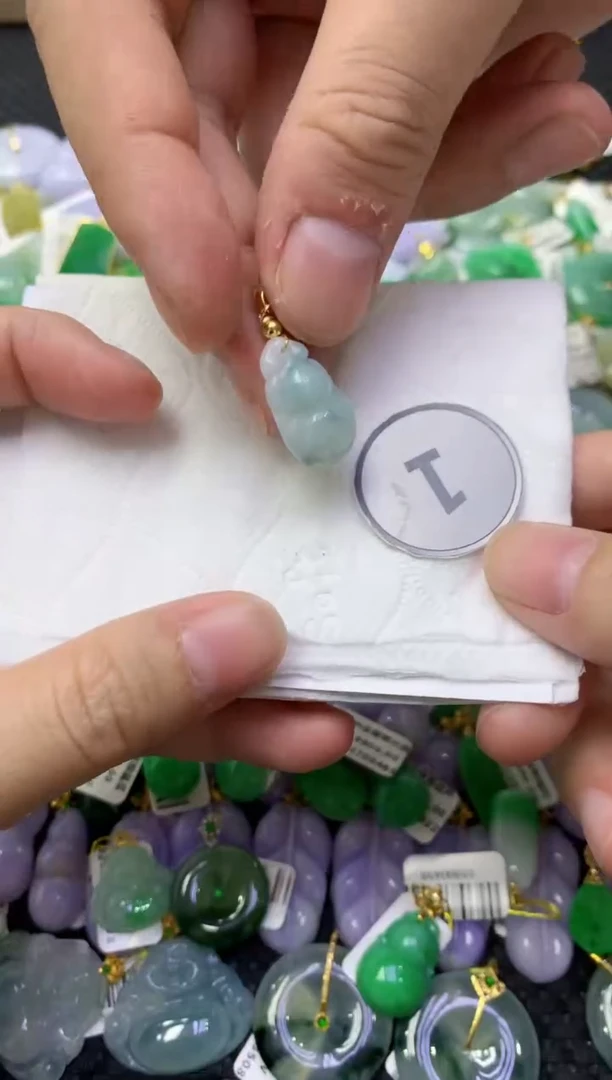 颈饰未镶嵌翡翠天然缅甸翡翠A货