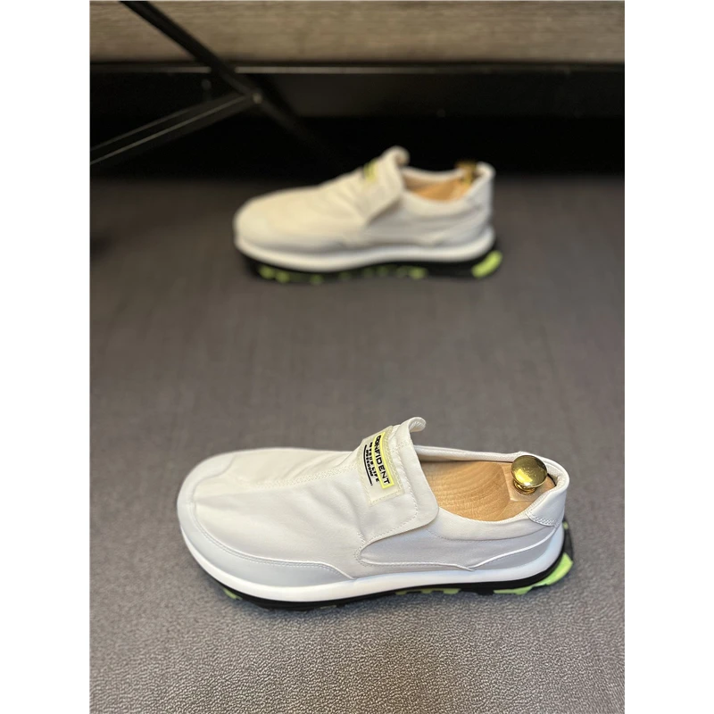 男鞋时尚百搭潮流布面透气防滑网红帆布鞋精神小伙休闲运动滑板鞋