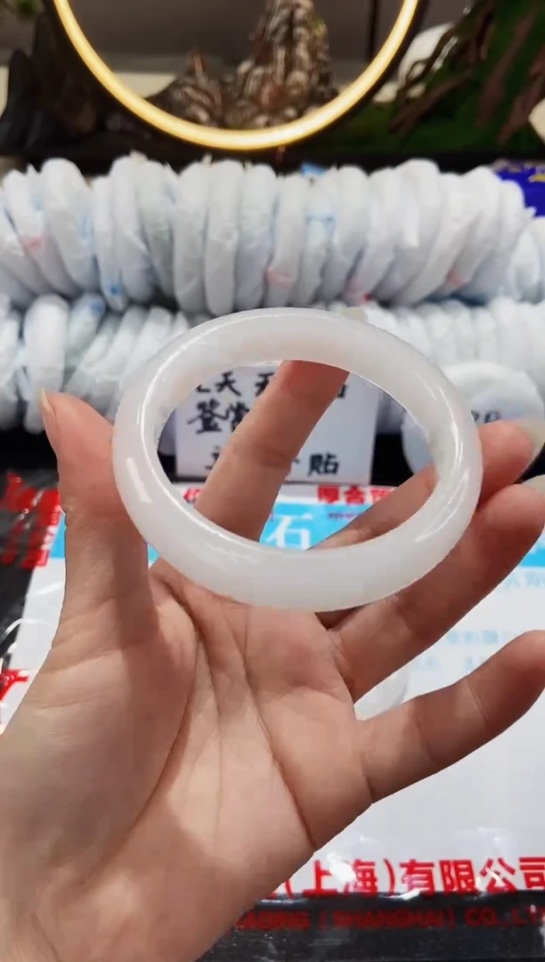 【闪购商品】石英质玉手镯未镶嵌88-59