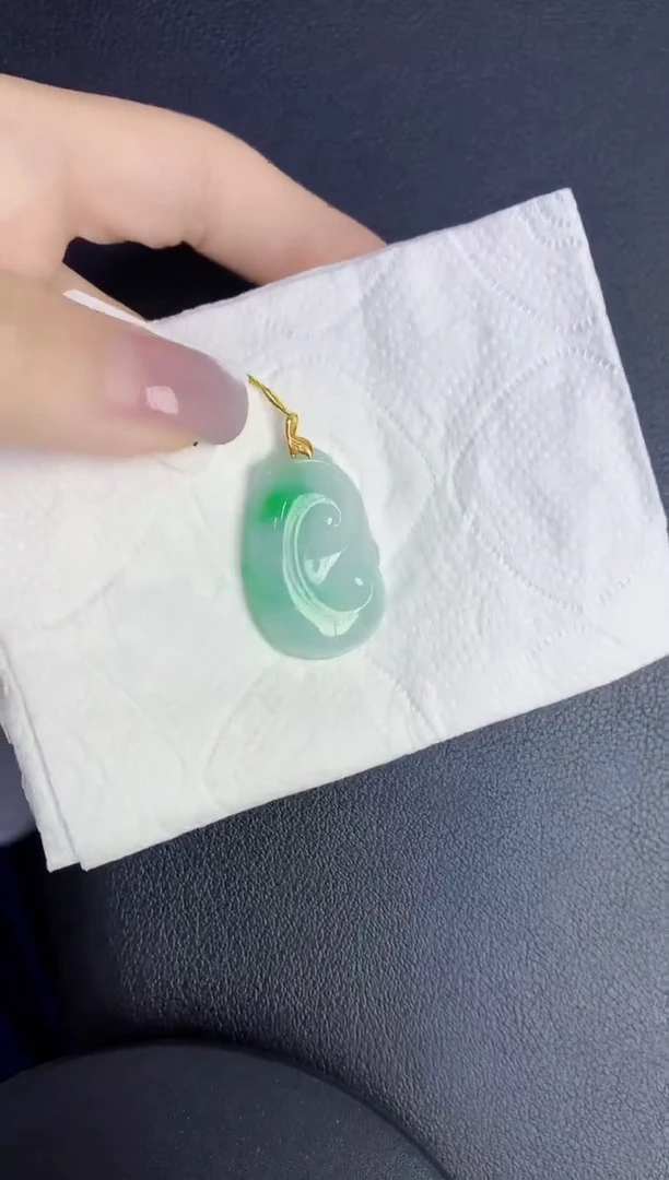 颈饰18K金镶嵌翡翠缅甸天然翡翠A货