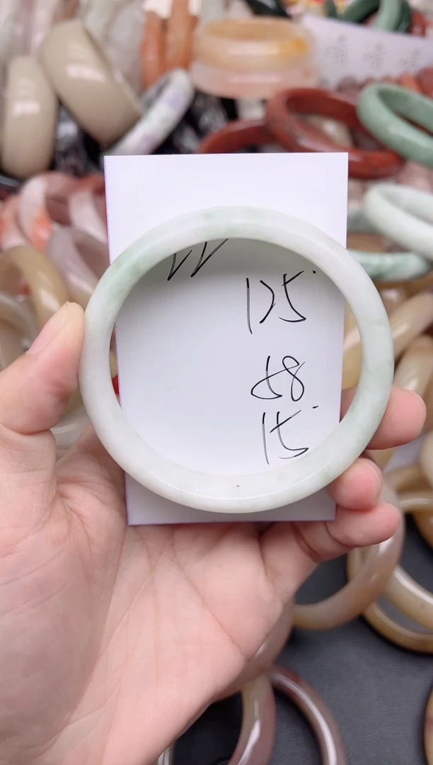 未镶嵌手镯石英质玉125