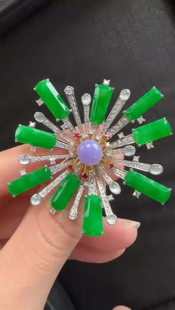 颈饰18K金镶嵌翡翠525无事牌一个