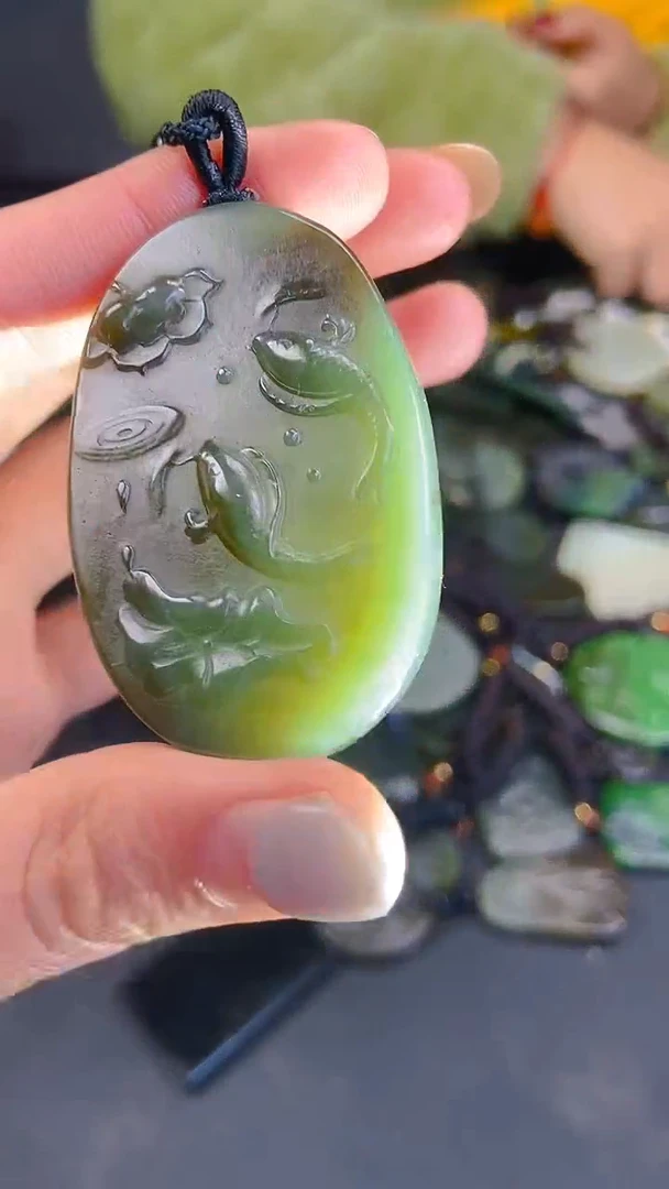 颈饰未镶嵌和田玉1