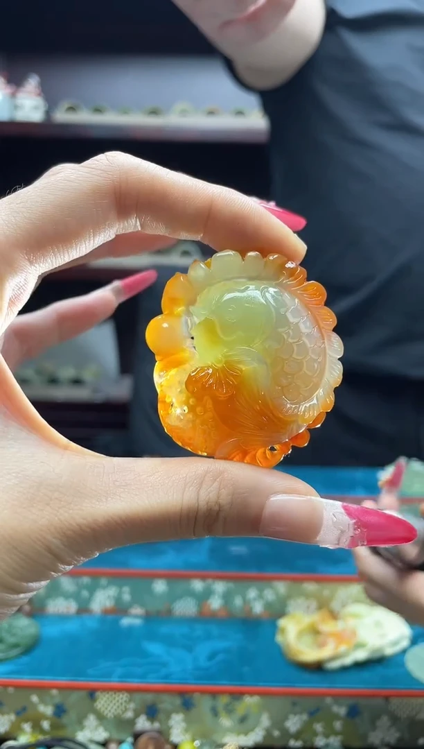 未镶嵌岫玉吊坠·