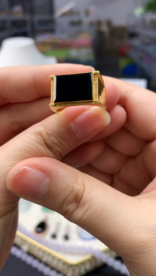 【闪购商品】翡翠颈饰18K金镶嵌翡翠戒指|不退不换