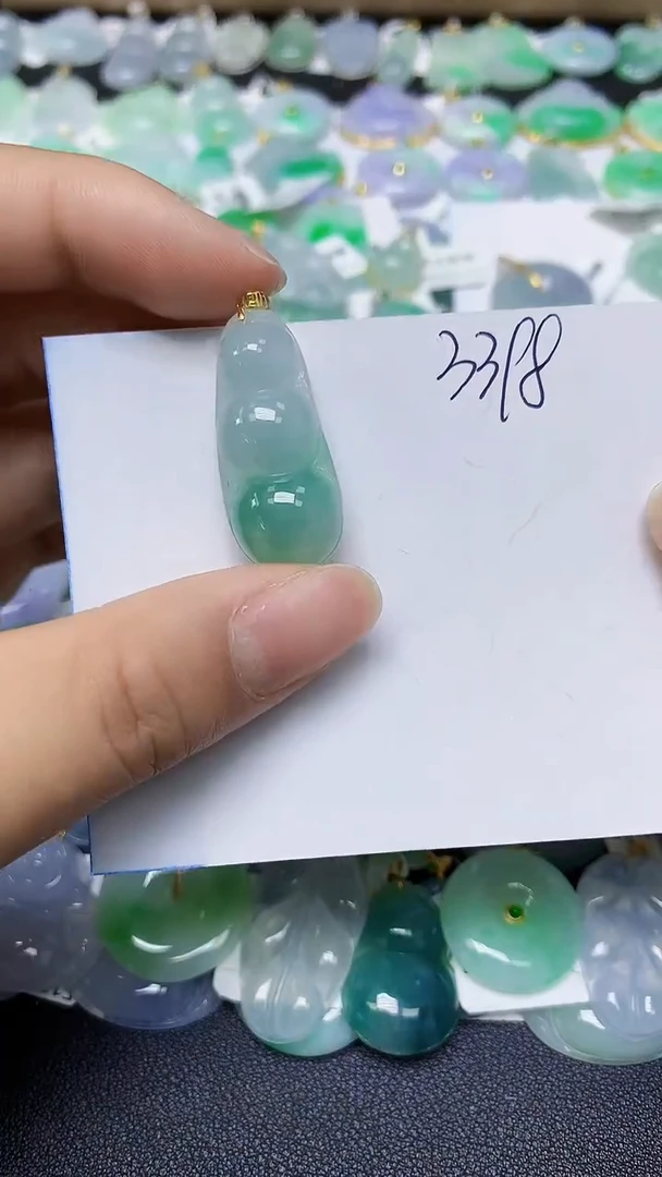 翡翠18K金镶嵌颈饰天然缅甸翡翠A货