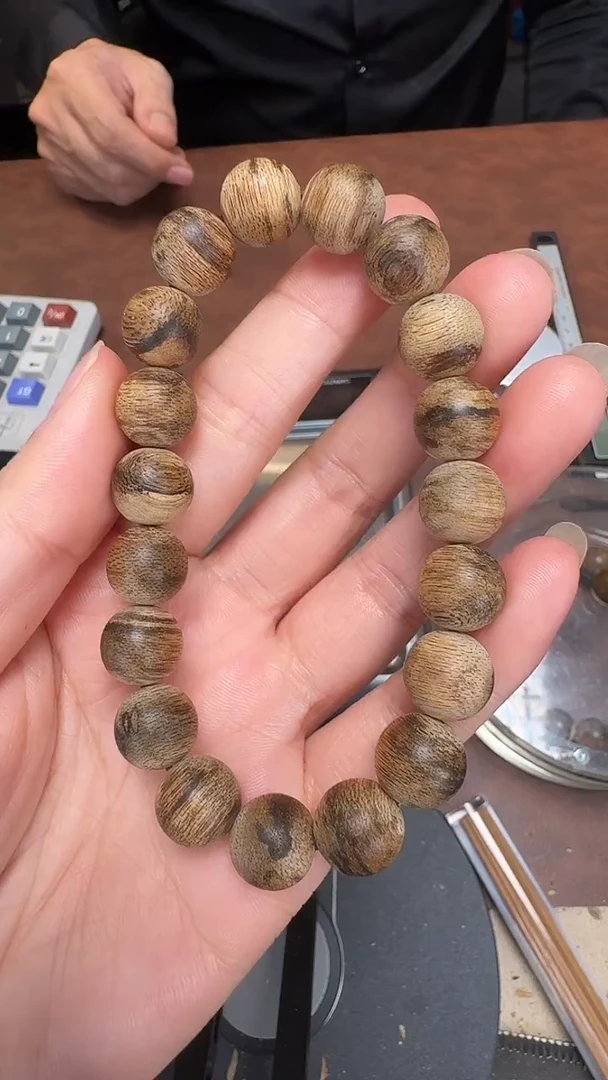 沉香手串野产区单圈达拉干1.1的12克+