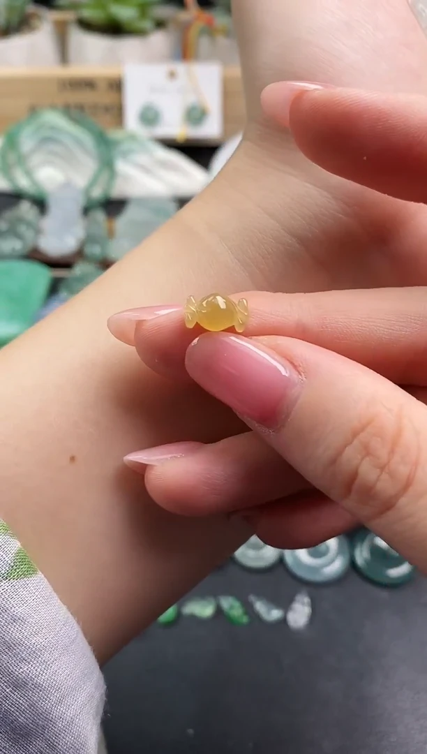 颈饰未镶嵌翡翠糖果