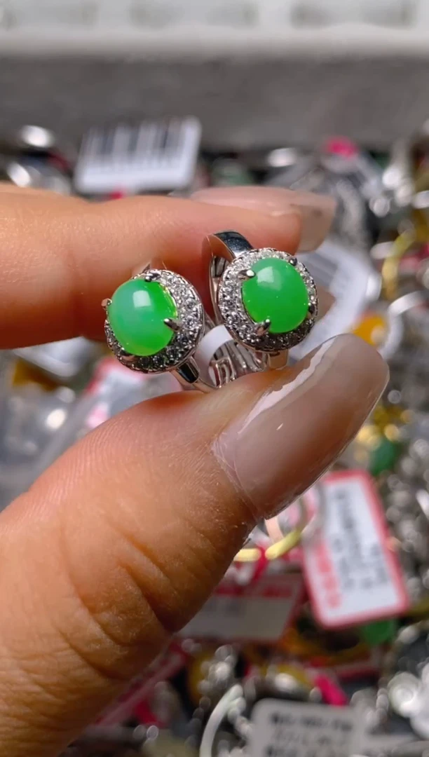 银S925镶嵌戒指翡翠百内无证书