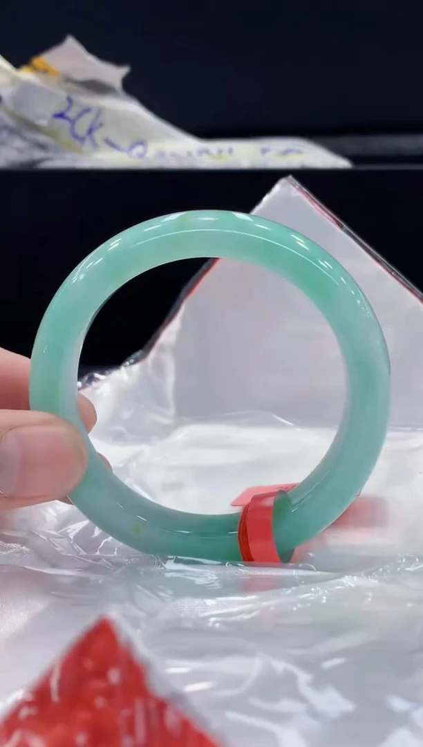 未镶嵌手镯翡翠翡翠手镯