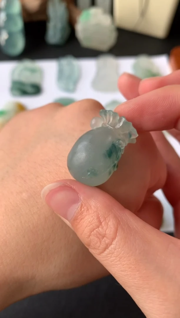【闪购商品】定制翡翠未镶嵌翡翠