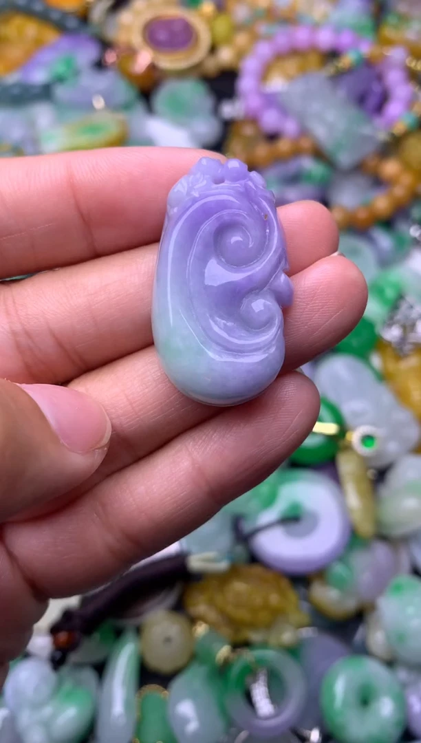 颈饰未镶嵌翡翠缅甸翡翠吊坠