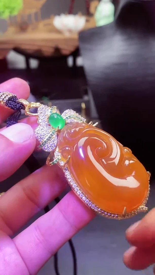 合金颈饰玛瑙/玉髓黄如意