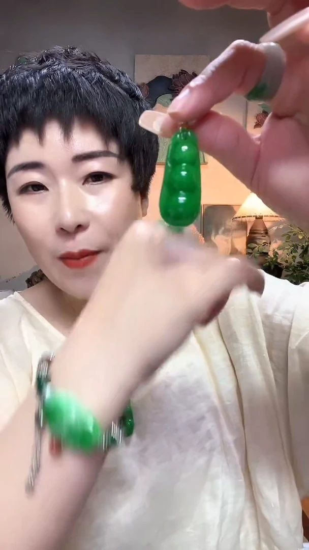 吊坠(赠链)合金翡翠607