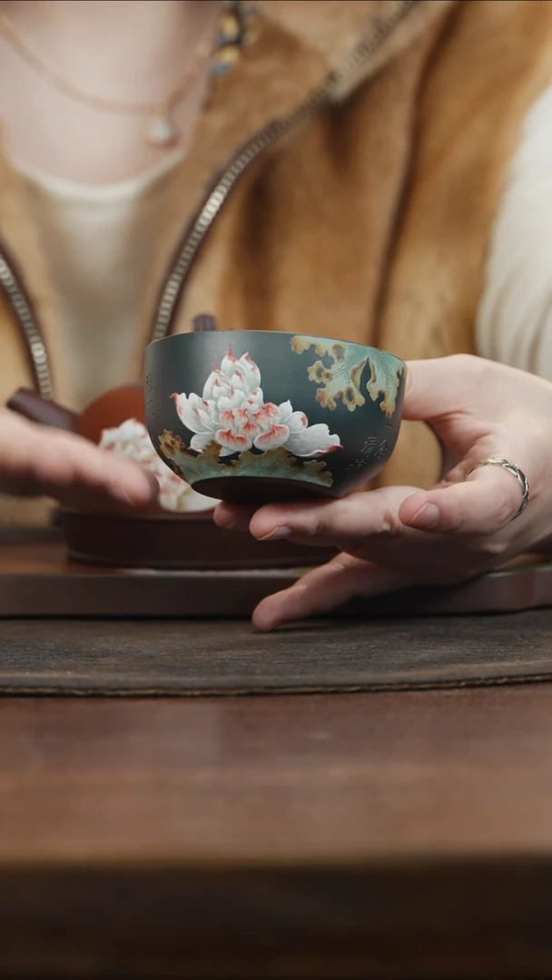 【闪购商品】紫砂茶叶罐墨绿泥绘荷花荷叶刻一念清凉缸杯