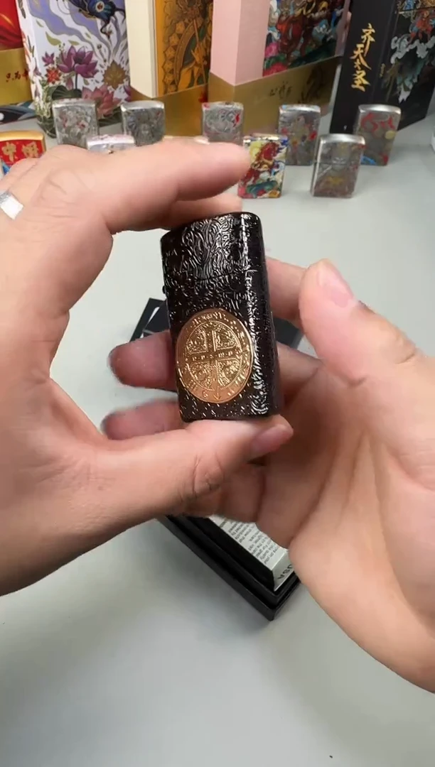 铜纤巧康斯坦丁-五面蚀刻