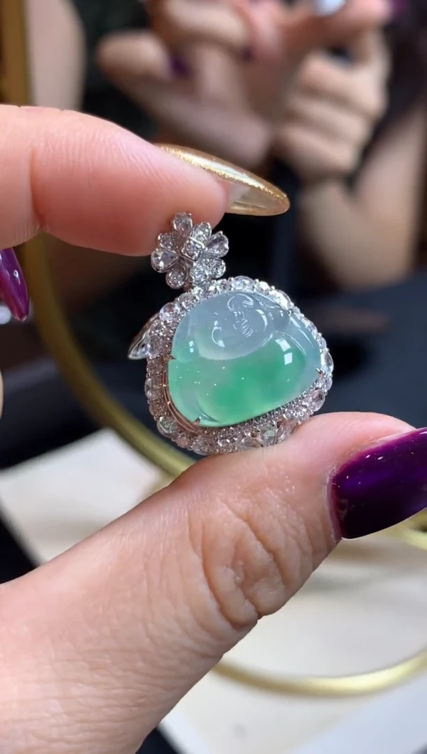 颈饰18K金镶嵌翡翠翡翠佛公