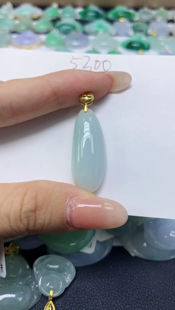 翡翠未镶嵌颈饰 天然缅甸翡翠A货