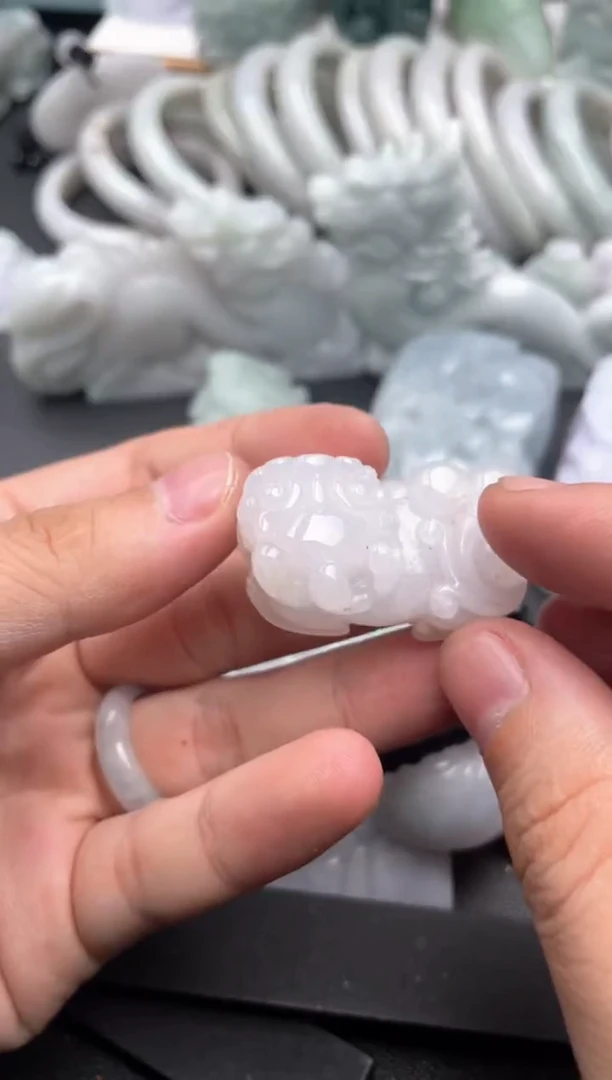 吊坠(不含链)未镶嵌翡翠1