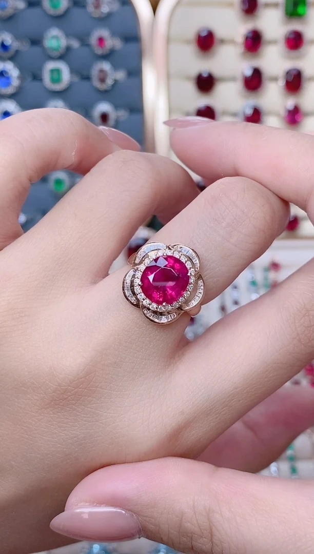 18K金镶嵌碧玺戒指碧玺3.46ct