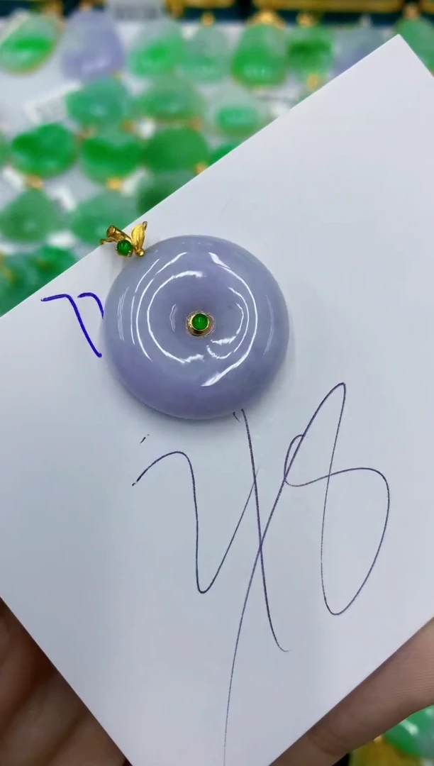 翡翠18K金镶嵌颈饰1111111111