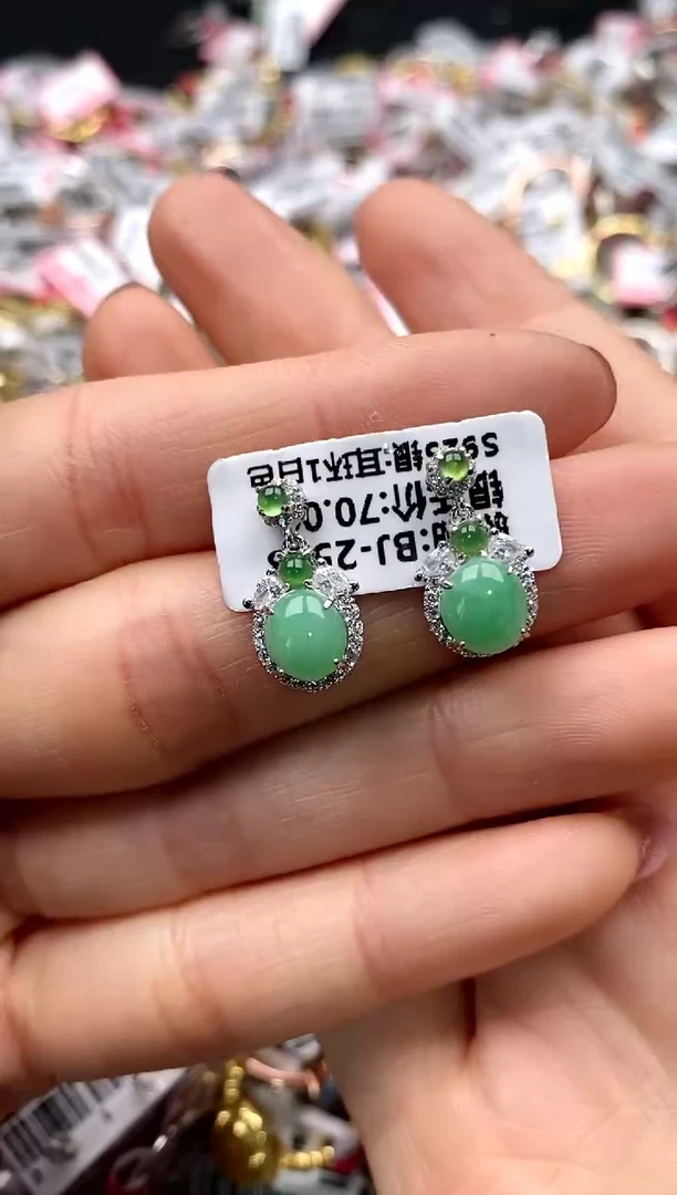 【闪购商品】翡翠戒指银S925镶嵌33333333    3