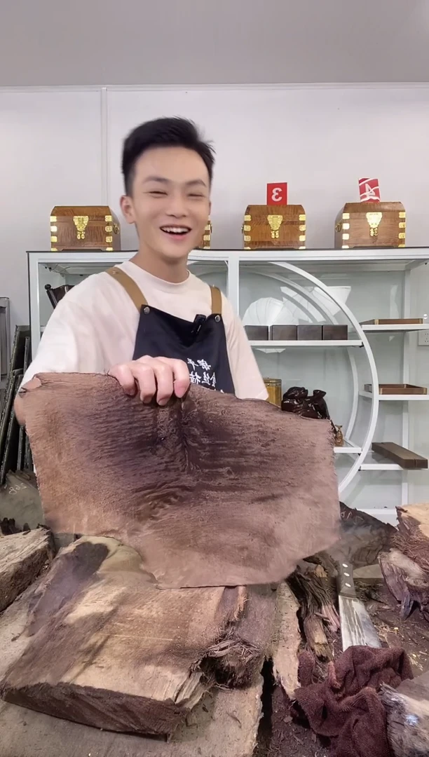 吴**天金丝楠木原料木材