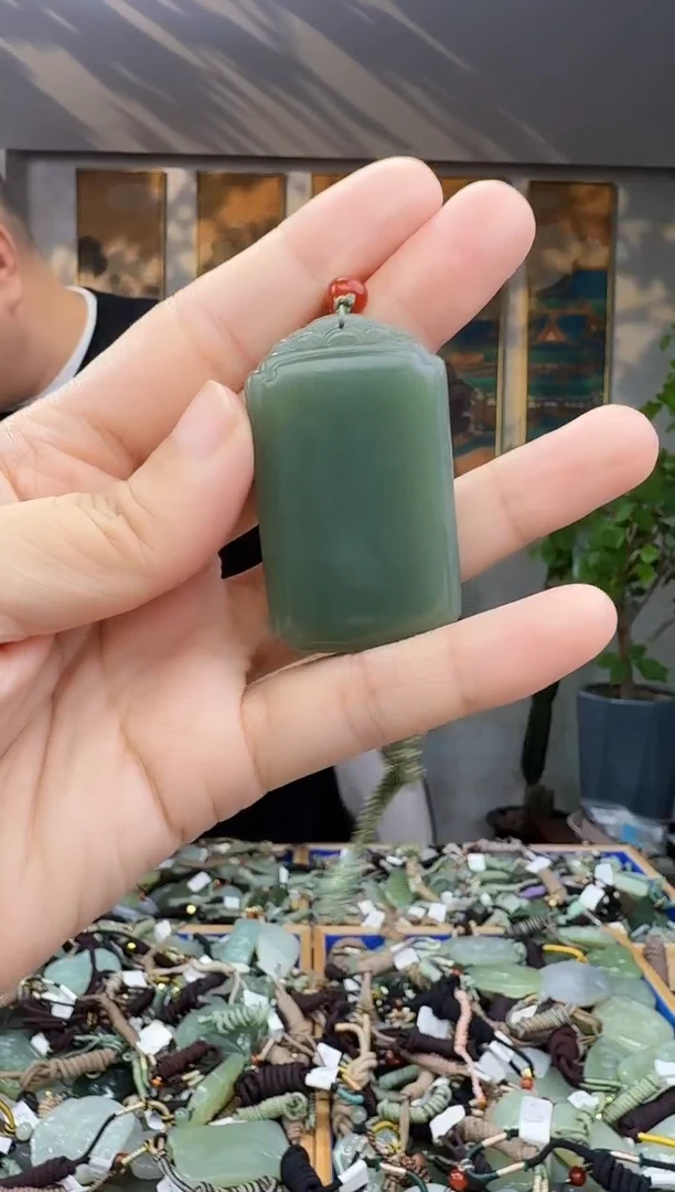 未镶嵌和田玉挂件拍一发一