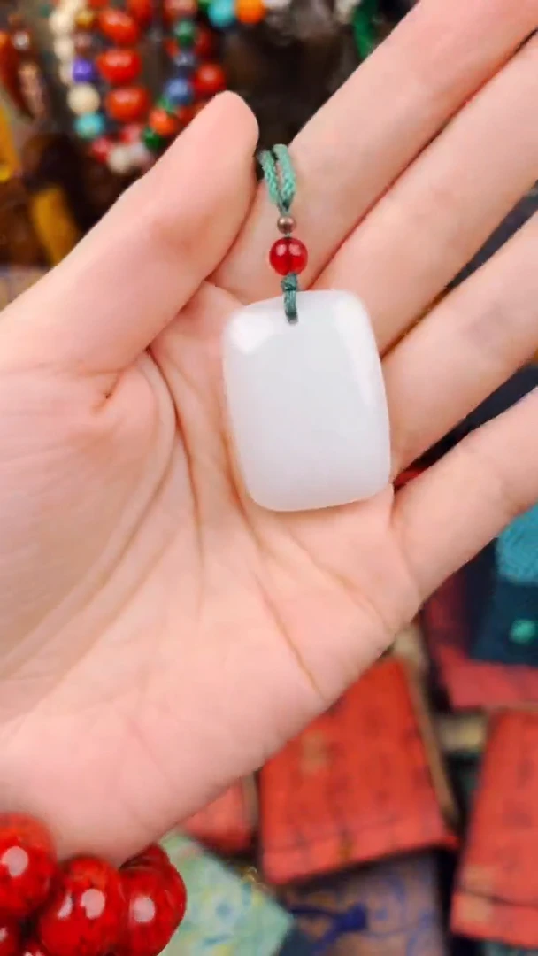 和田玉未镶嵌吊坠(赠链)飞姐精品专属推荐38