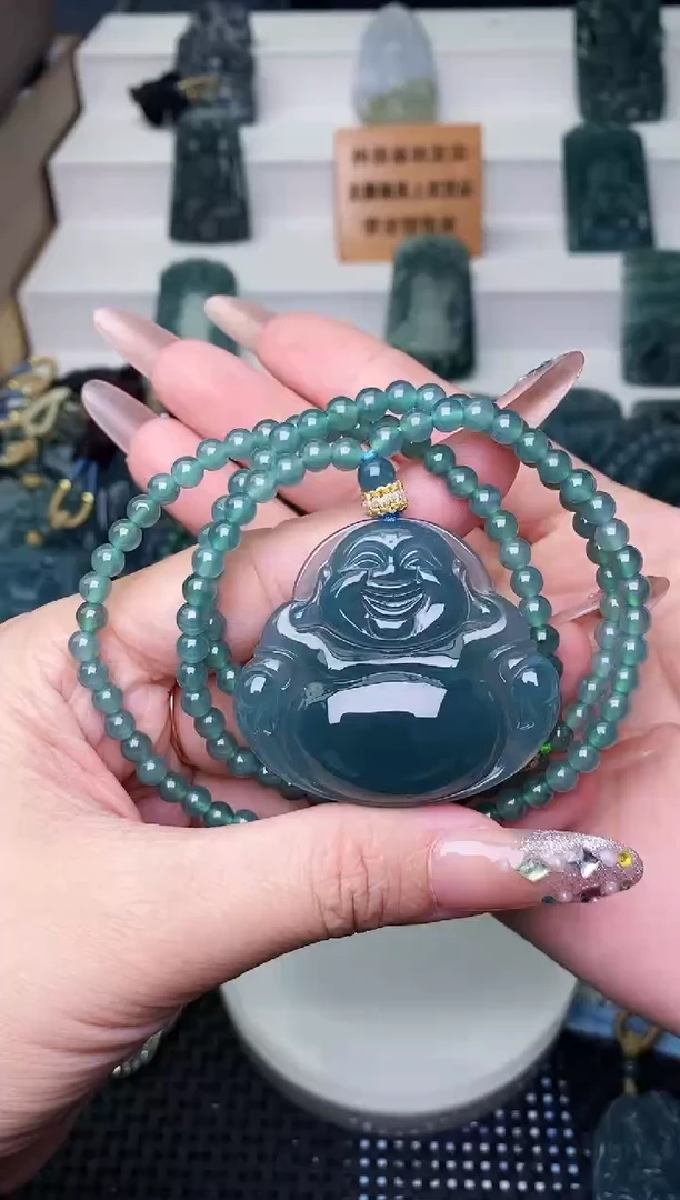 颈饰未镶嵌翡翠