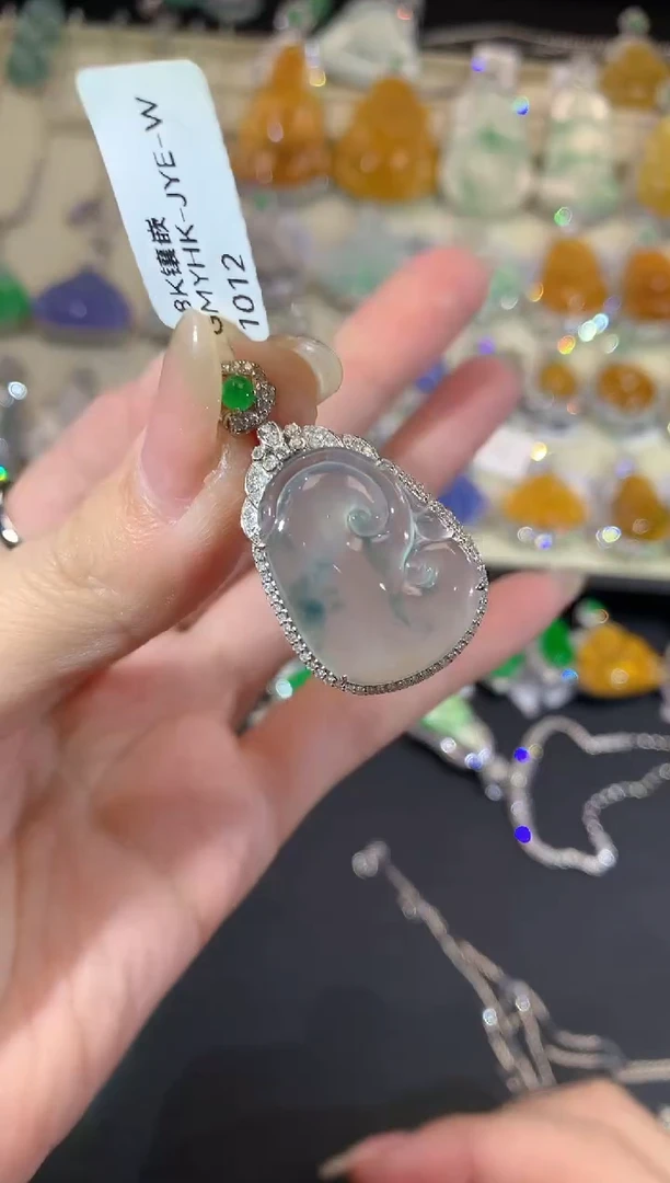 翡翠18K金镶嵌吊坠(不含链)33-如意