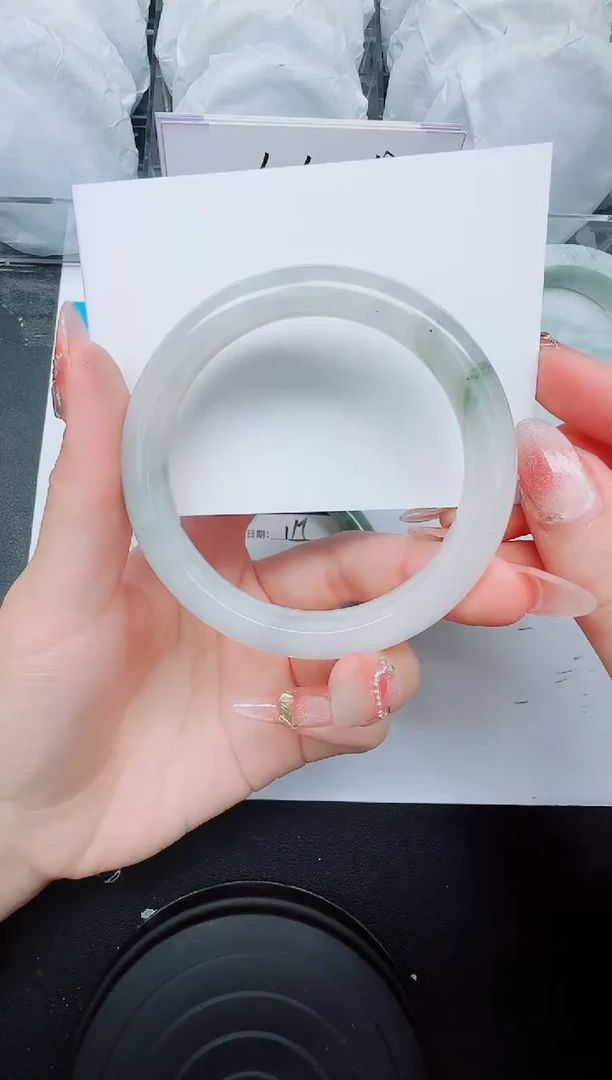 石英质玉手镯未镶嵌116/58.2