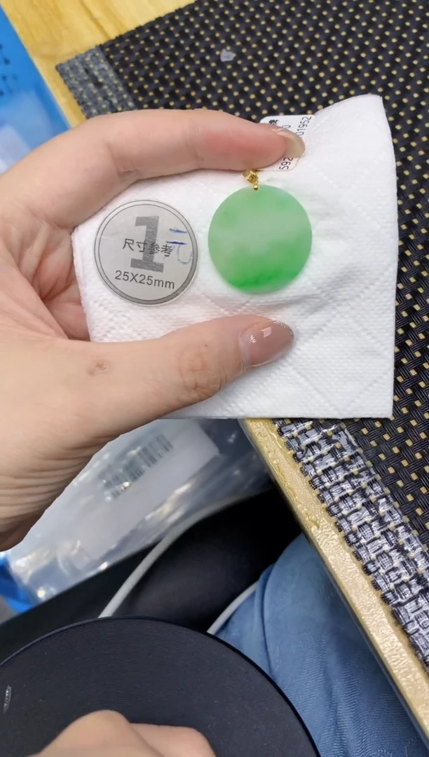 颈饰18K金镶嵌翡翠11111111